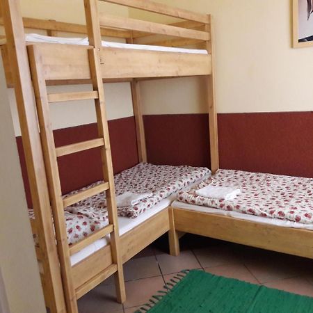 Vecsey Apartman Apartment Eger Bagian luar foto