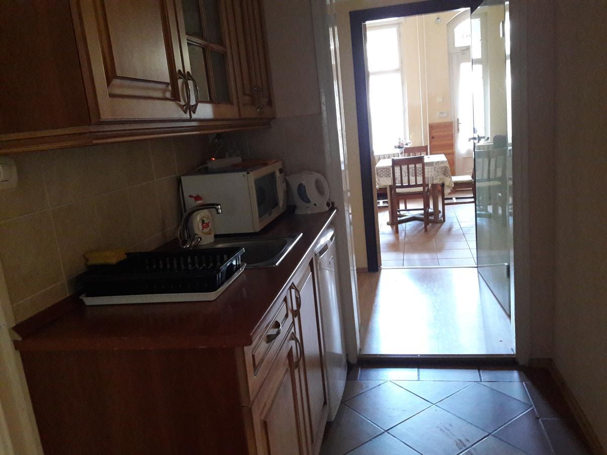 Vecsey Apartman Apartment Eger Bagian luar foto